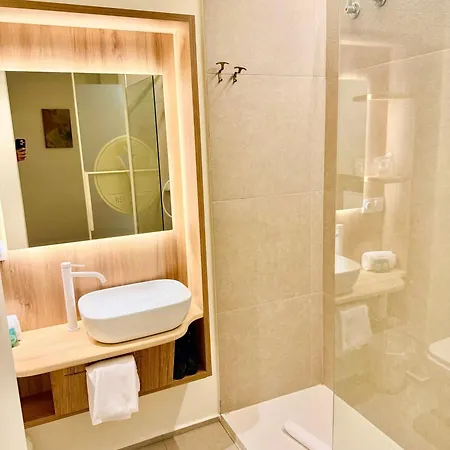 Reina Victoria Velazquez Apartment Alicante Exterior photo