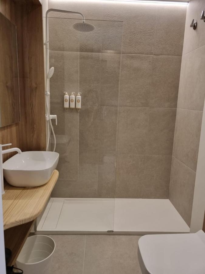 Apartahotel Reina Victoria Velazquez *