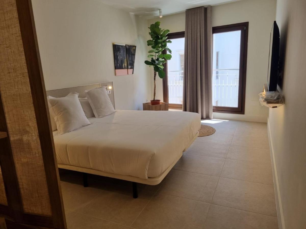 Apartahotel Reina Victoria Velazquez *