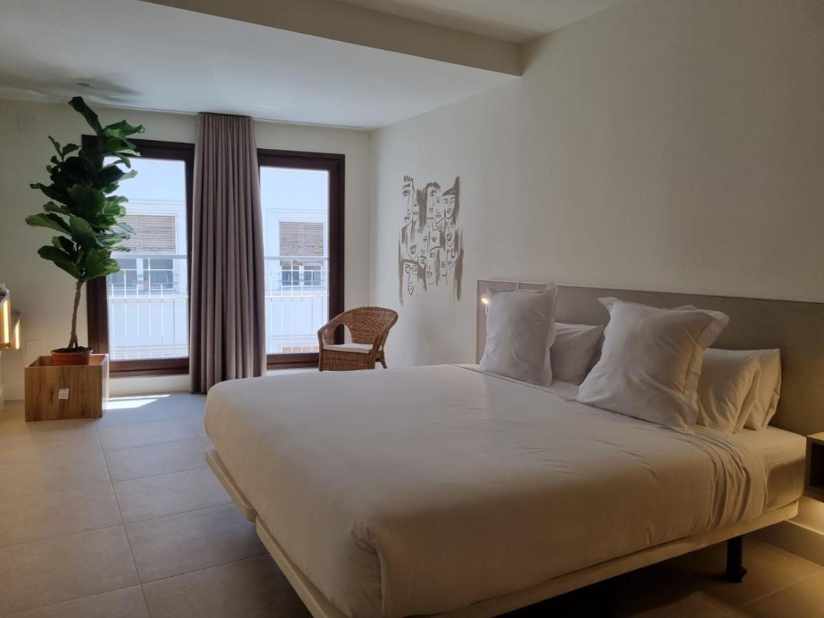 Reina Victoria Velazquez Apartahotel Alicante