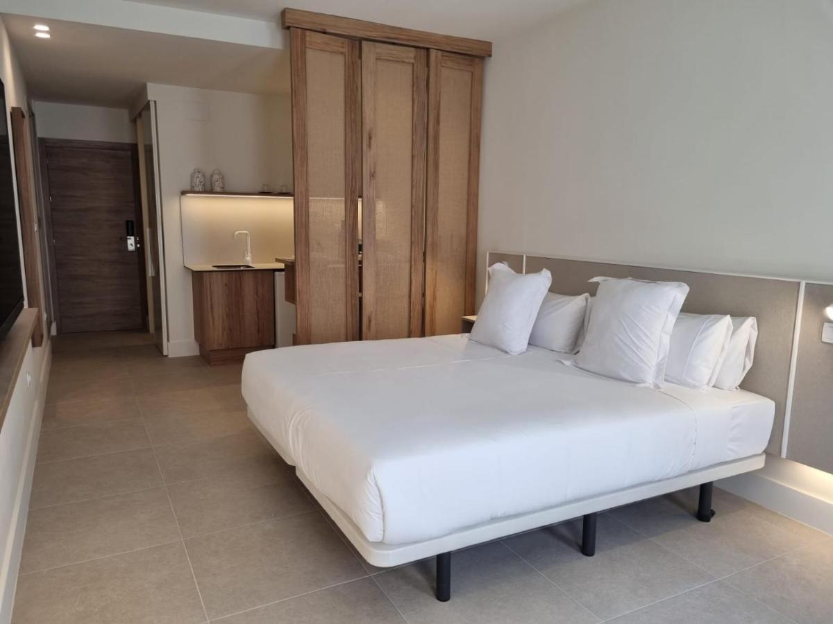 Apartahotel Reina Victoria Velazquez Alicante