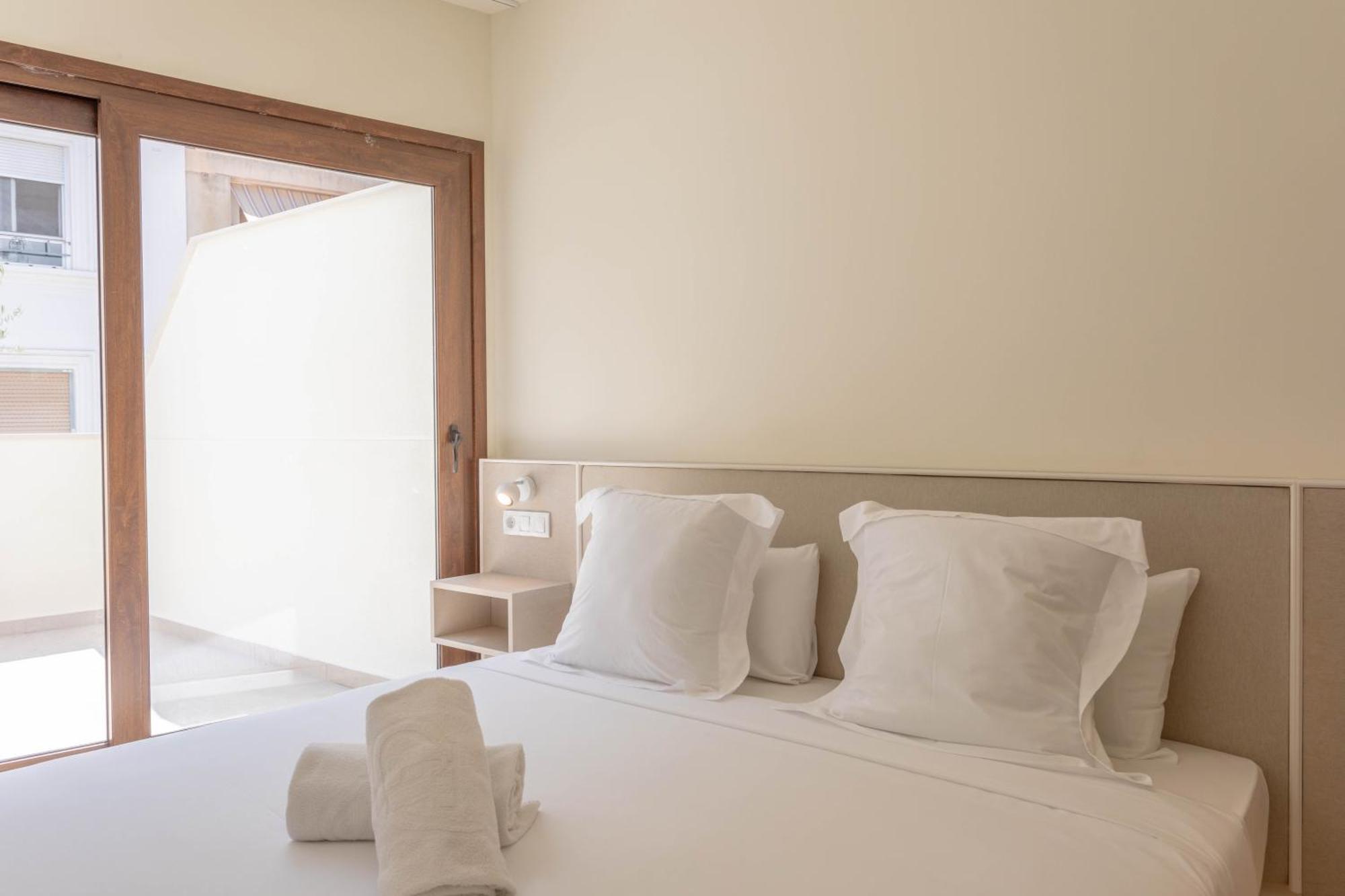 Reina Victoria Velazquez Apartahotel Alicante